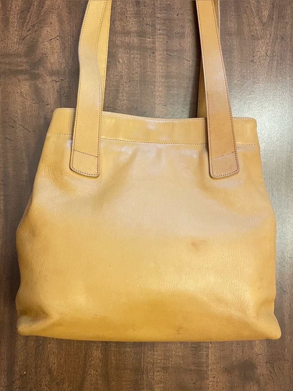 Vintage Coach Glove Tanned Tan Leather Shoulder Bucket Bag. Made in USA.